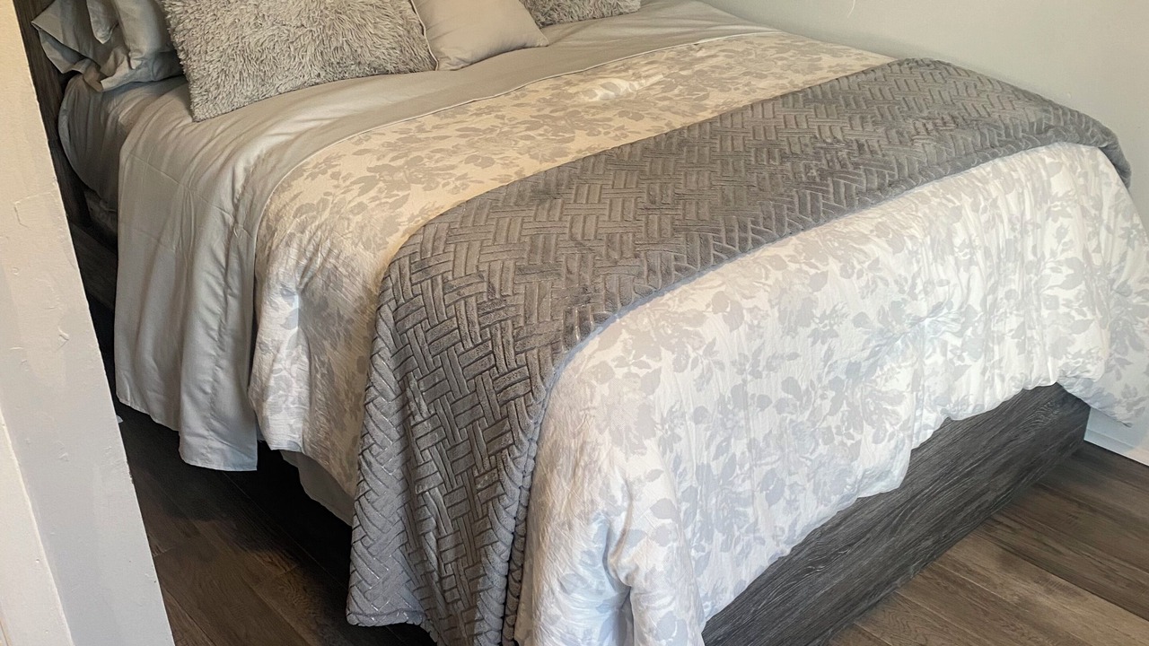 Photo of Bedroom in Midway
