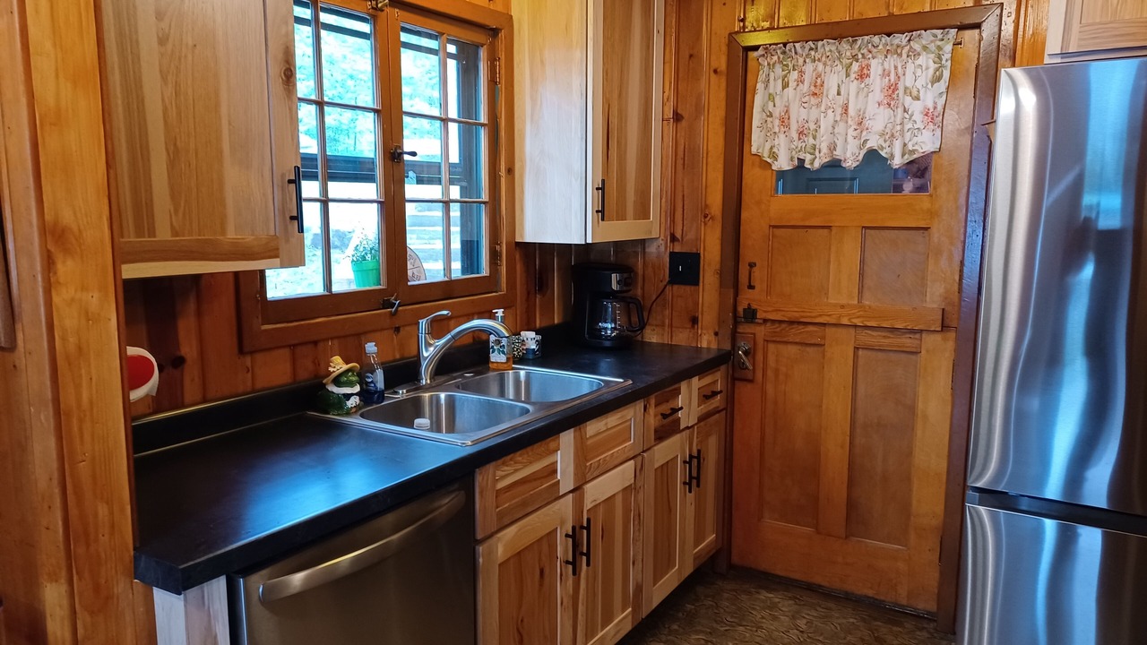 Photo of Kitchen in Chief Lake