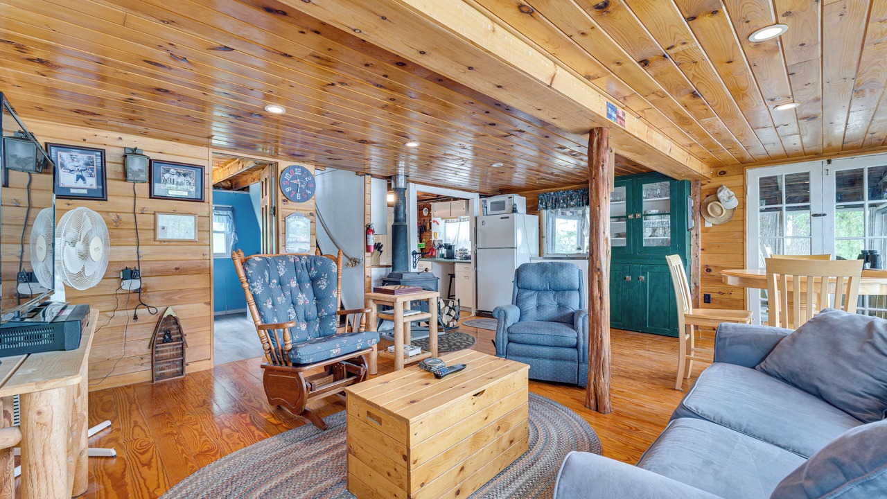 Photo of Livingroom in Town of Putnam