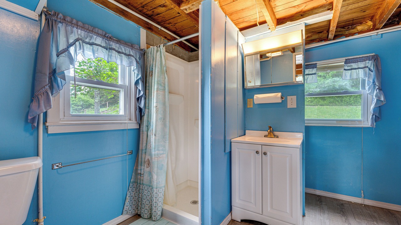 Photo of Bathroom in Town of Putnam