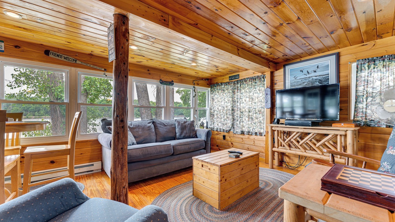 Photo of Livingroom in Town of Putnam