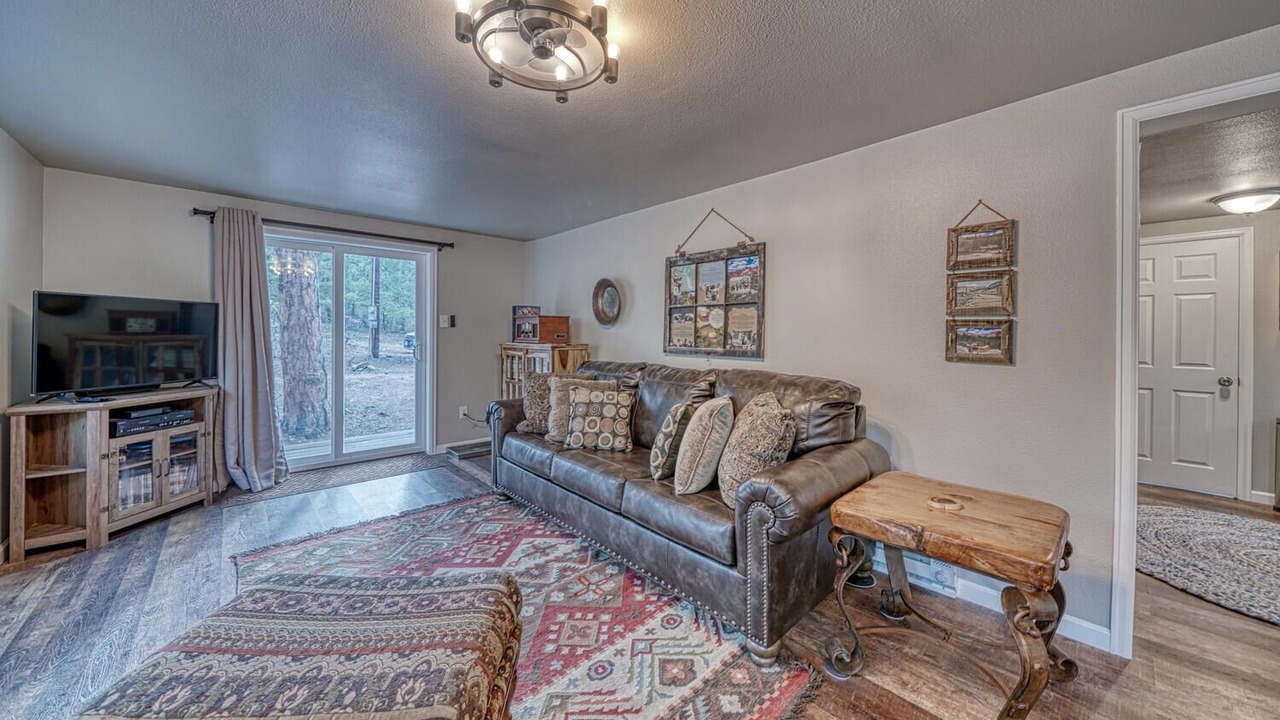 Photo of Livingroom in Howard