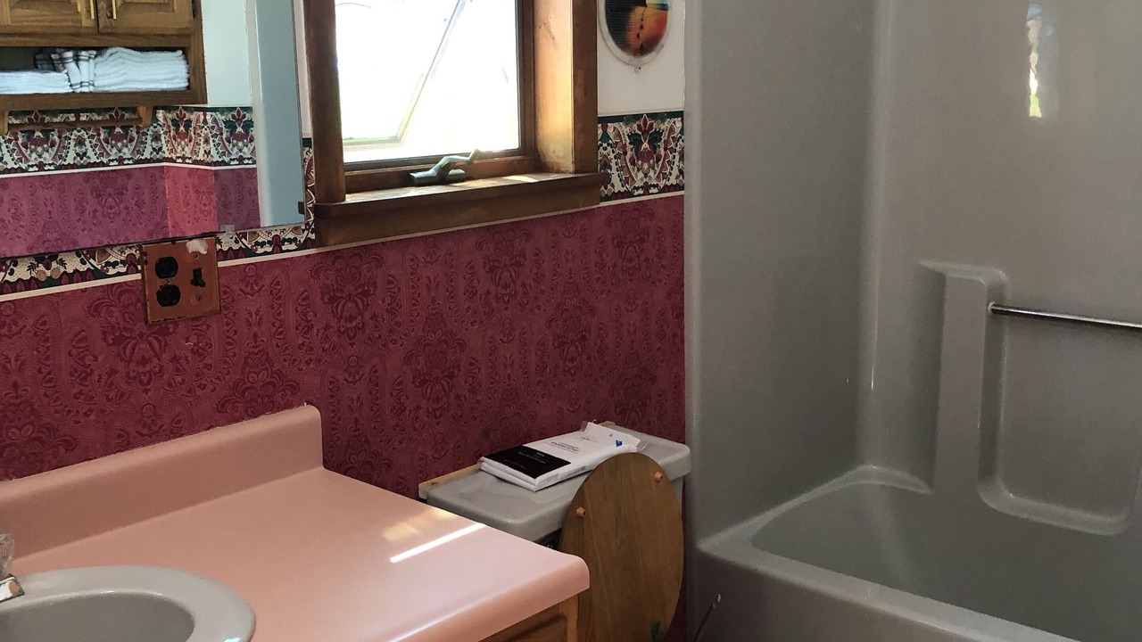 Photo of Bathroom in Russell