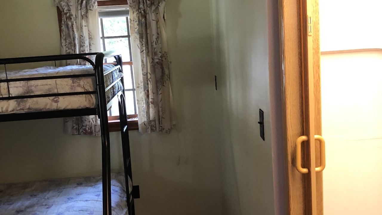 Photo of Bedroom in Russell