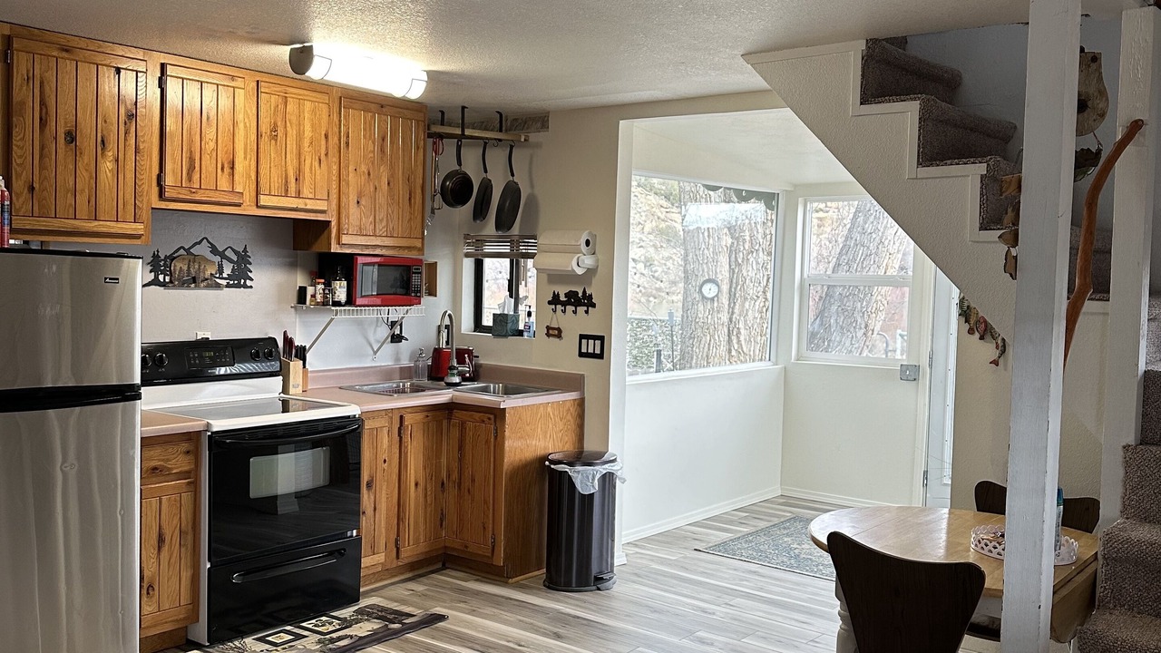 Photo of Kitchen in Navajo Dam