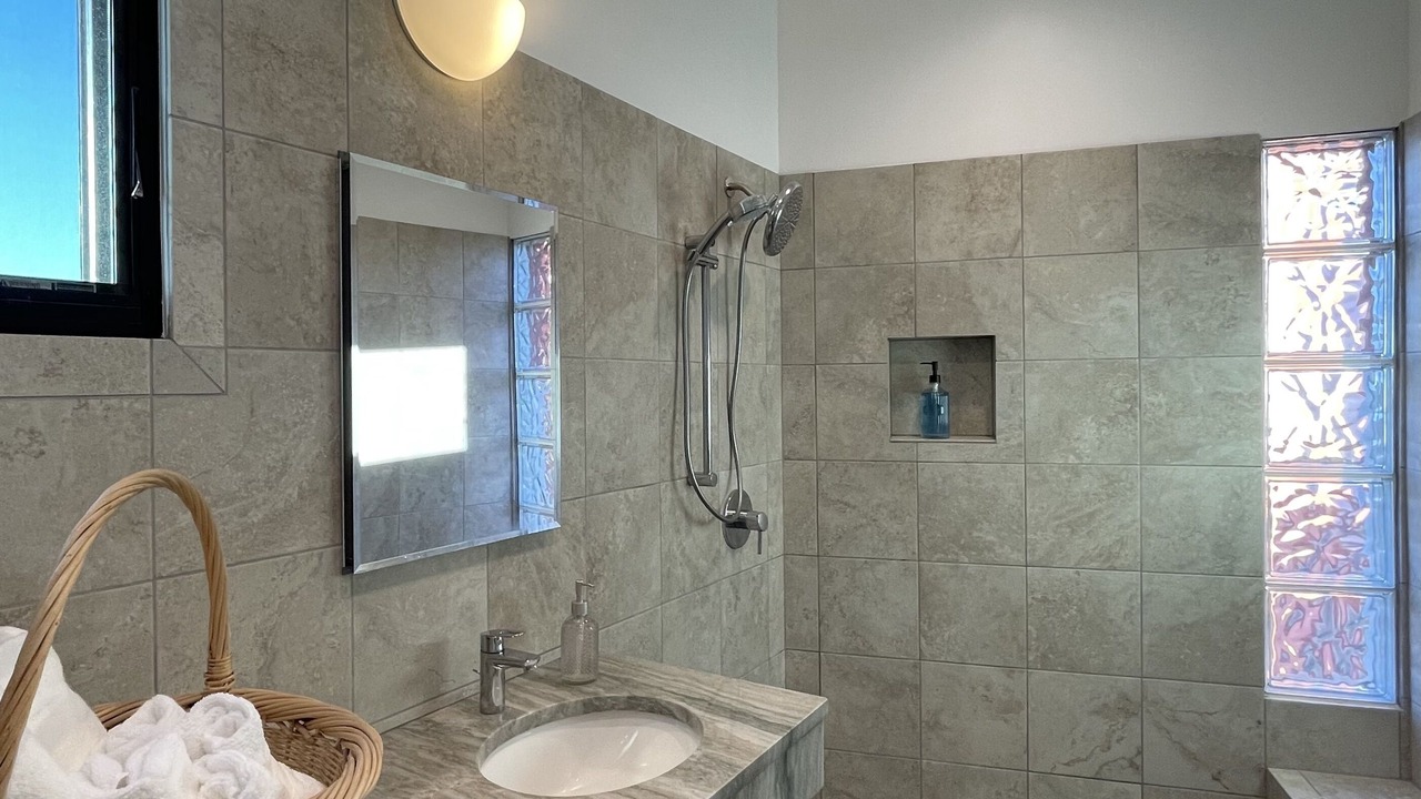 Photo of Bathroom in Canoncito