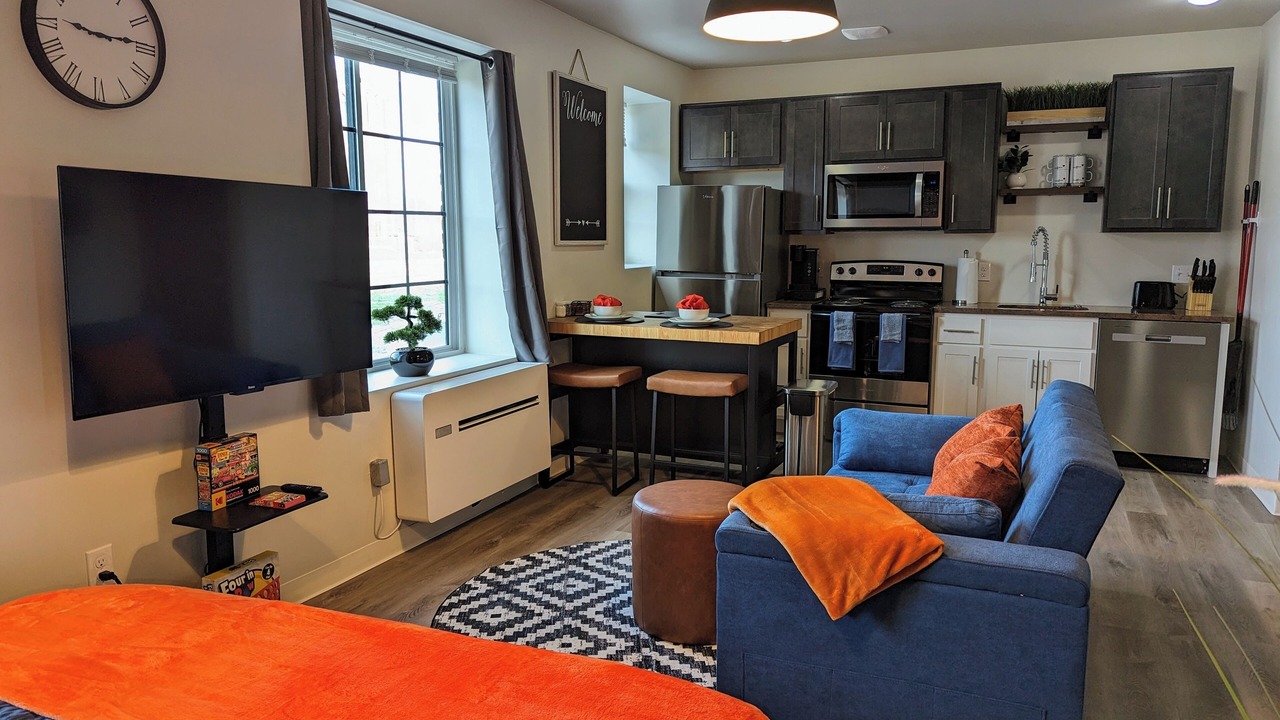 Photo of Bedroom in New Center Detroit