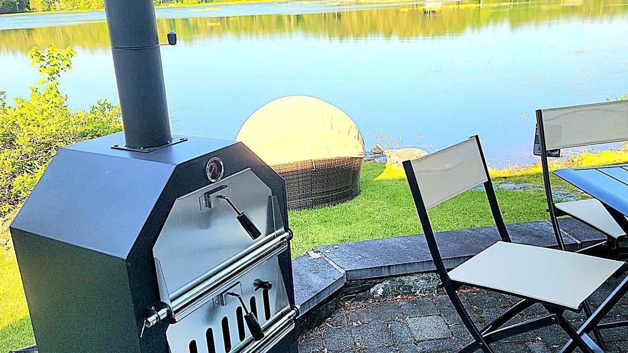Photo of Outdoor in Orange