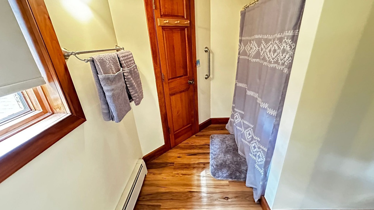 Photo of Bathroom in Orange