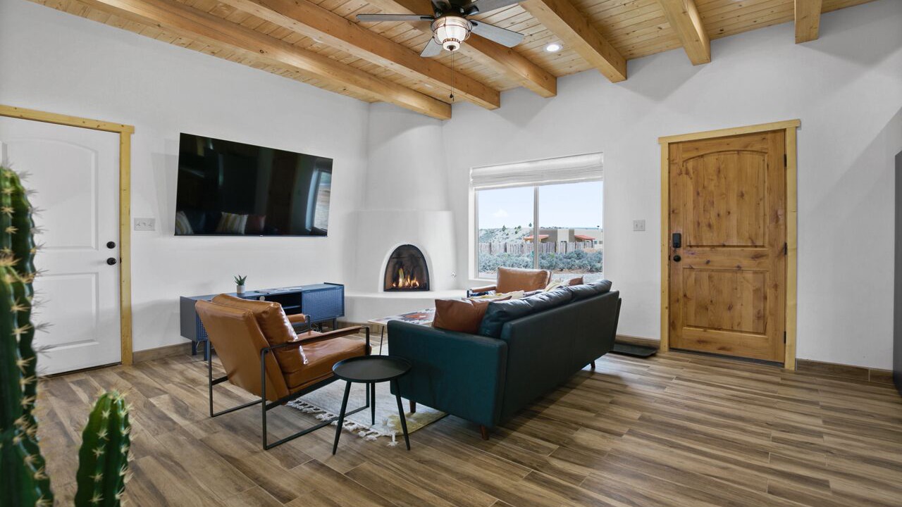 Photo of Livingroom in Taos