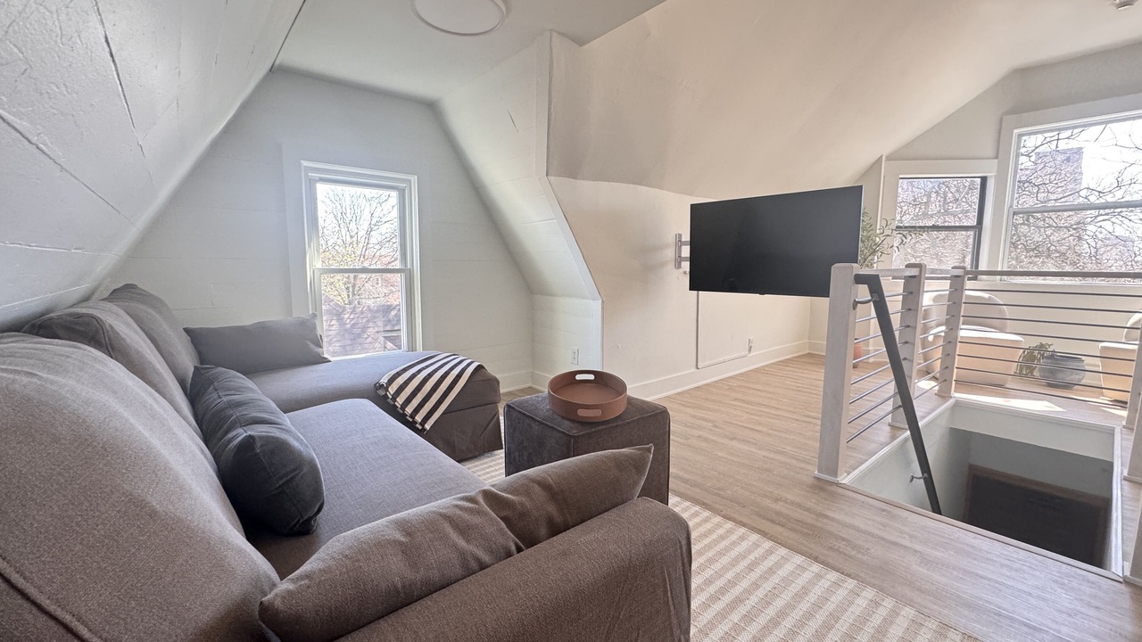 Photo of Livingroom in Midtown