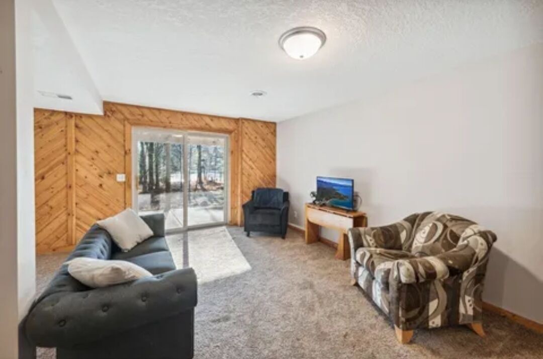 Photo of Livingroom in Tainter Lake