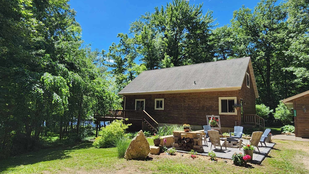 Photo of Patio Balcony in Tainter Lake