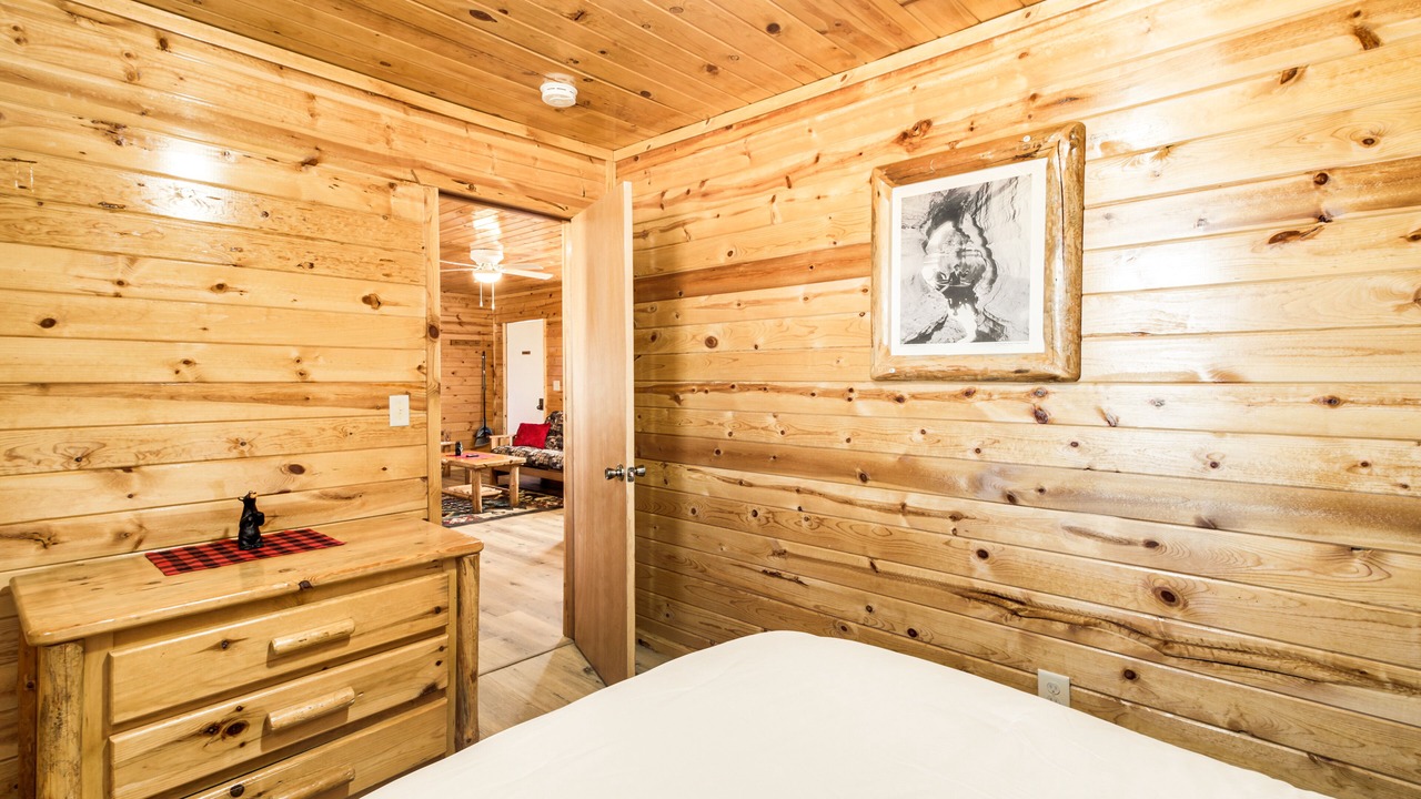 Photo of Bedroom in Garrison