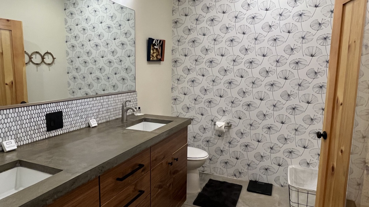 Photo of Bathroom in Valdez
