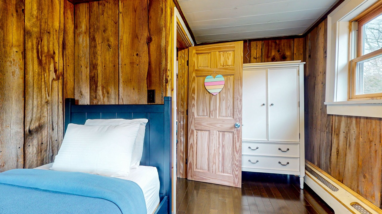 Photo of Bedroom in Wallingford