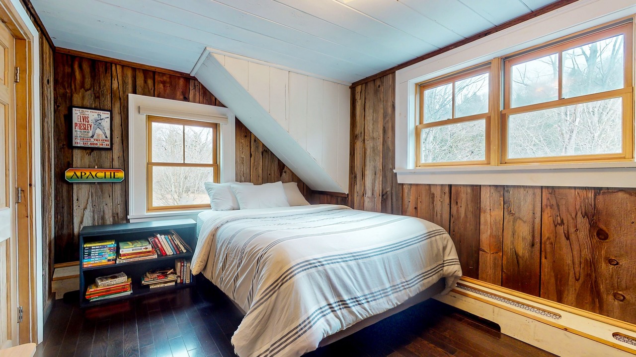 Photo of Bedroom in Wallingford