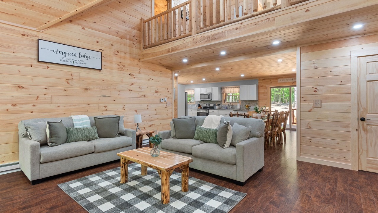 Photo of Livingroom in West Oneonta