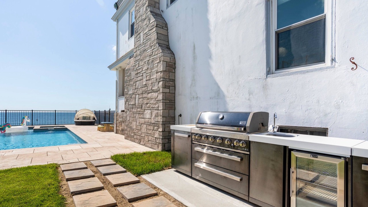 Photo of Patio Balcony in Niantic
