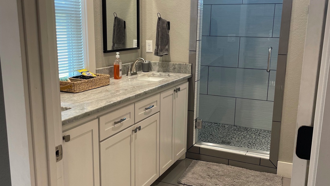 Photo of Bathroom in Glenwood