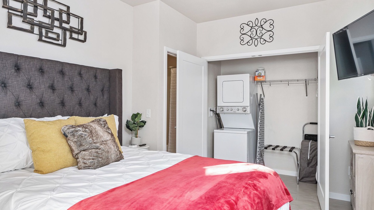 Photo of Bedroom in East Harriet