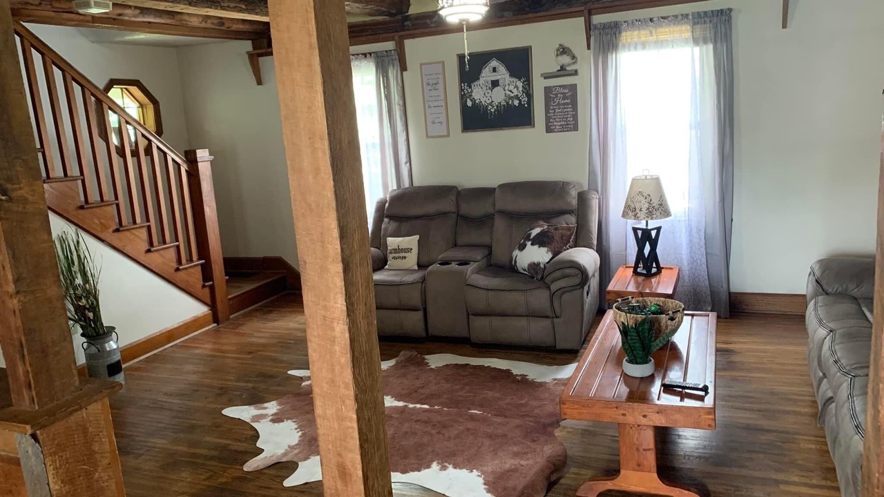 Photo of Livingroom in Lexington