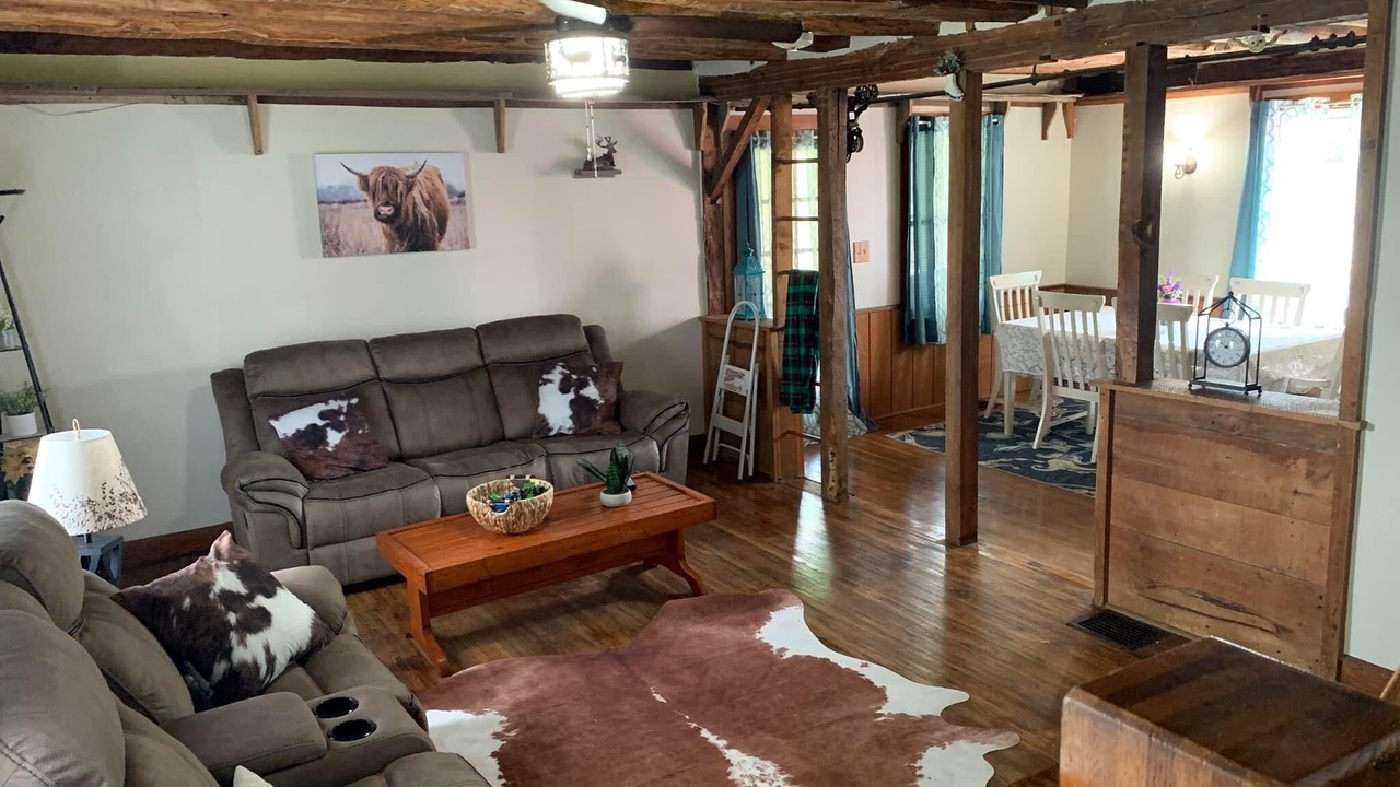 Photo of Livingroom in Lexington