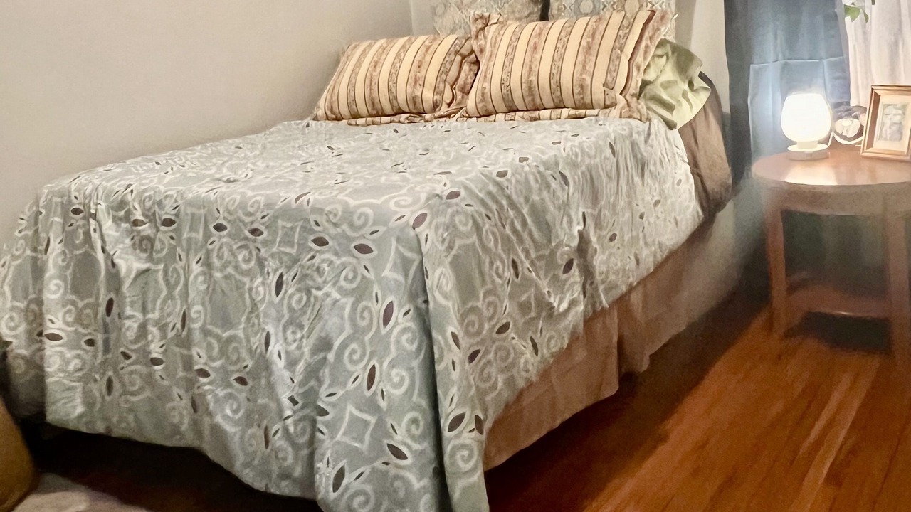 Photo of Bedroom in Summit - University