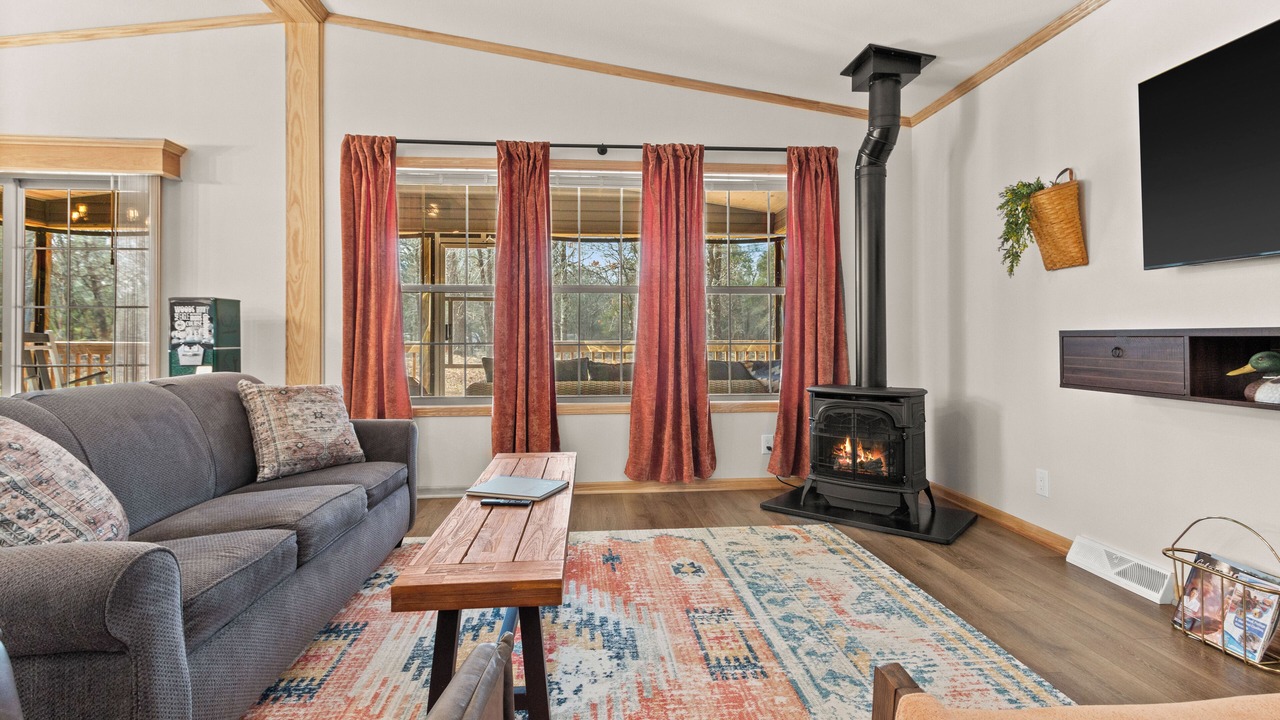 Photo of Livingroom in Nekoosa