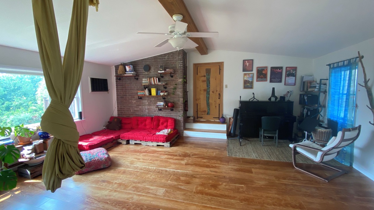 Photo of Livingroom in Taghkanic