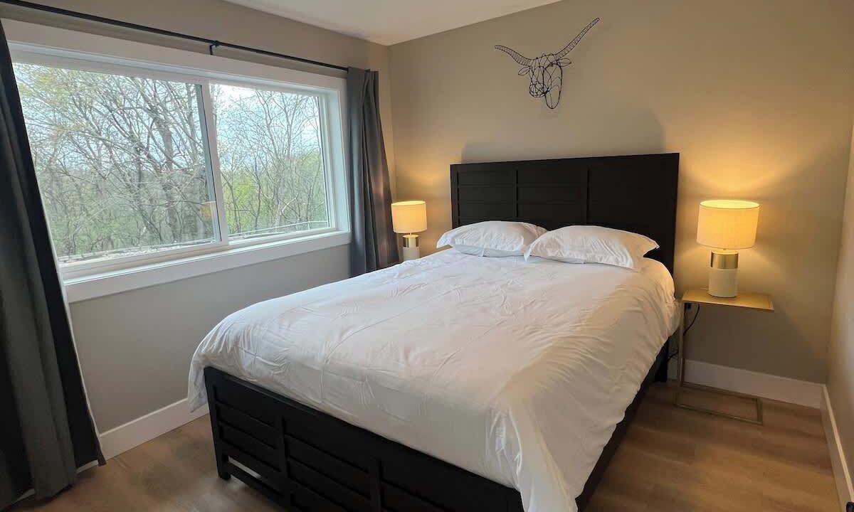 Photo of Bedroom in Savage