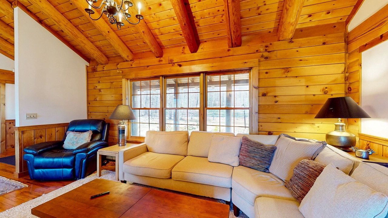 Photo of Livingroom in Easton