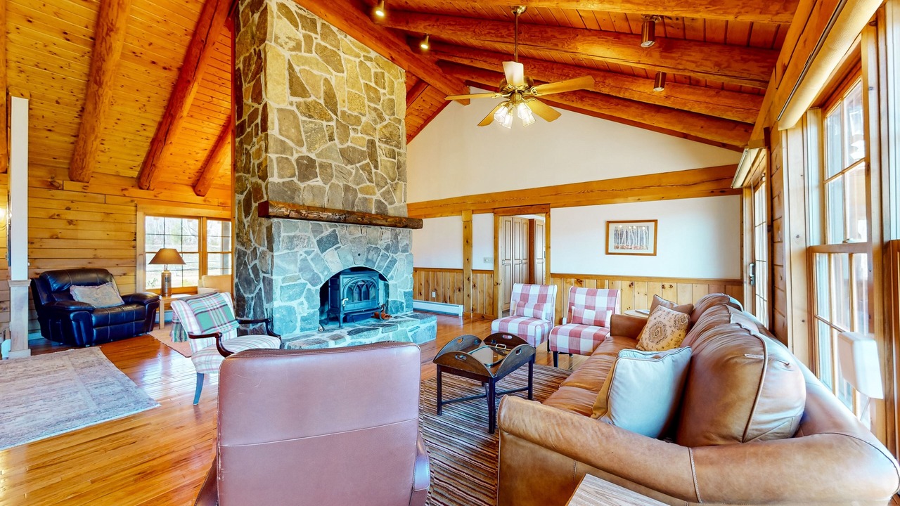 Photo of Livingroom in Easton