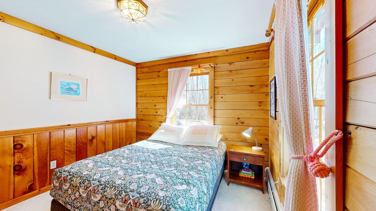 Photo of Bedroom in Easton