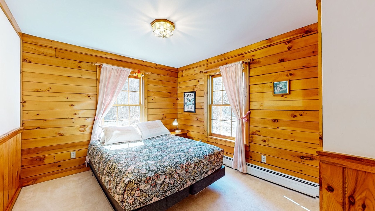 Photo of Bedroom in Easton