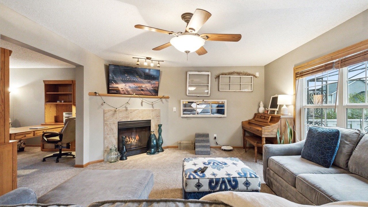 Photo of Livingroom in Shakopee