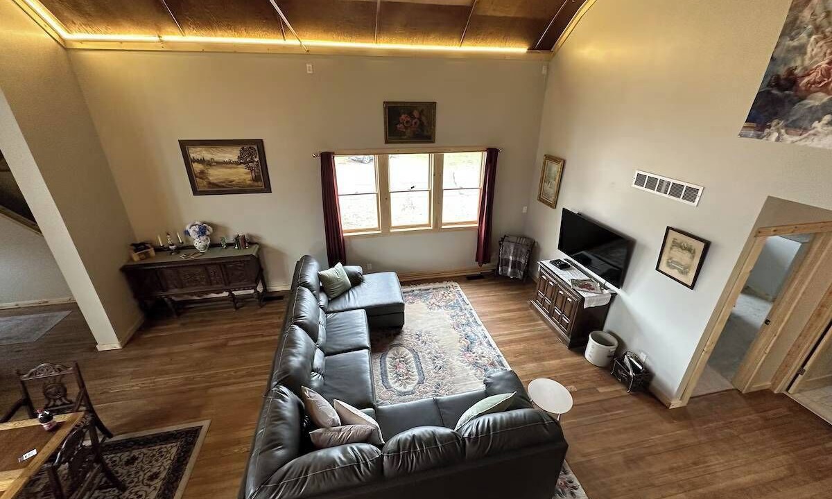 Photo of Livingroom in Markville