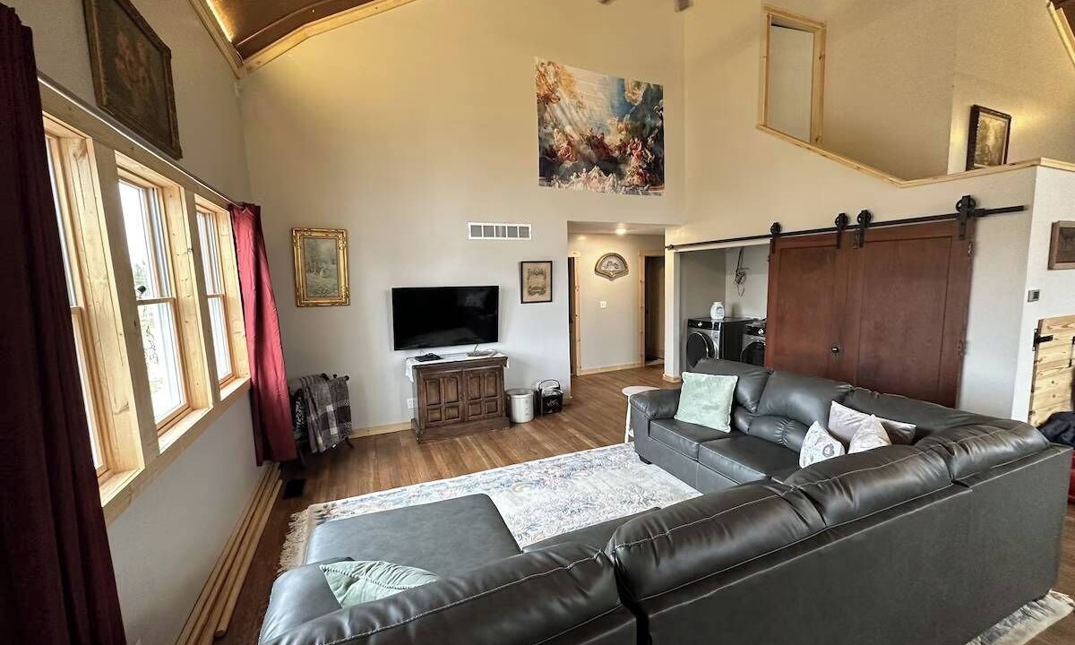 Photo of Livingroom in Markville