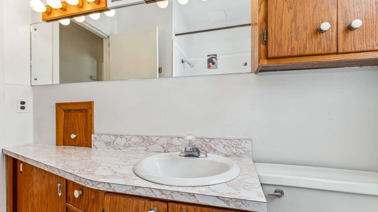 Photo of Bathroom in Crystal