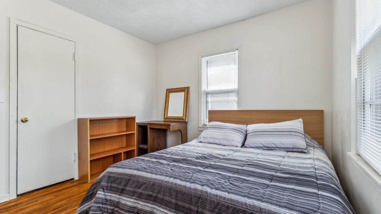 Photo of Bedroom in Crystal