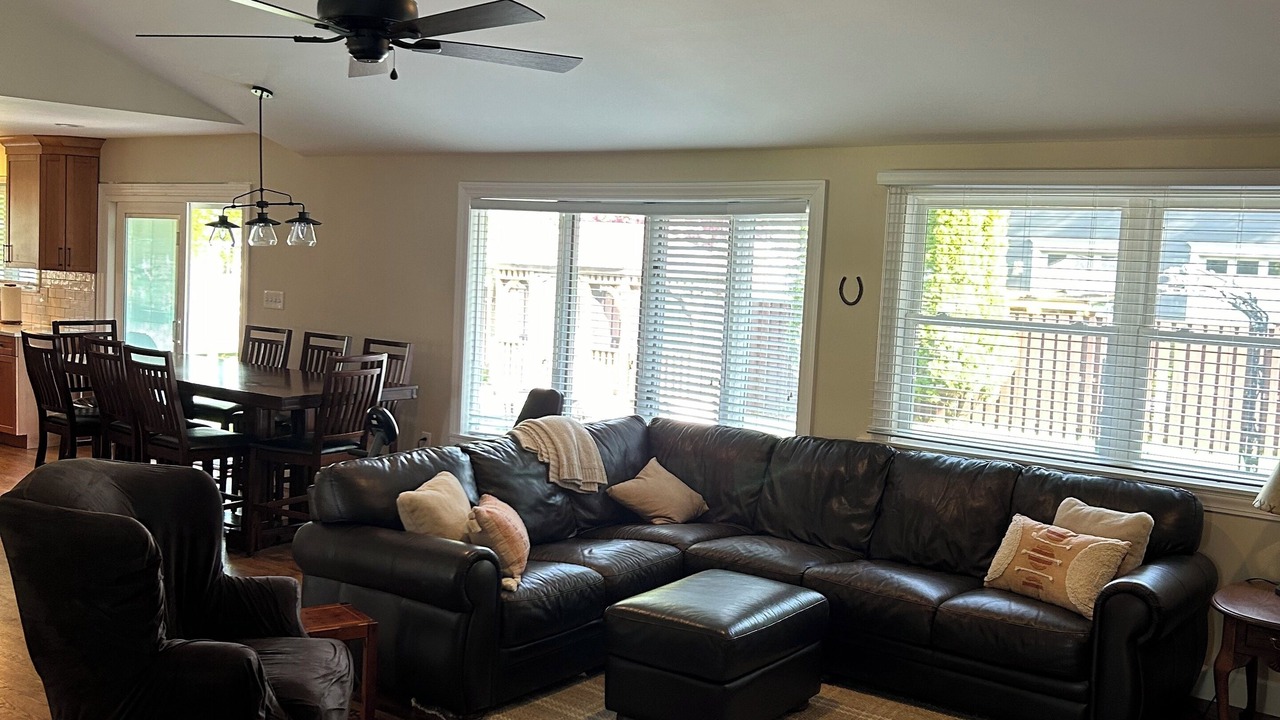 Photo of Livingroom in Saratoga Springs