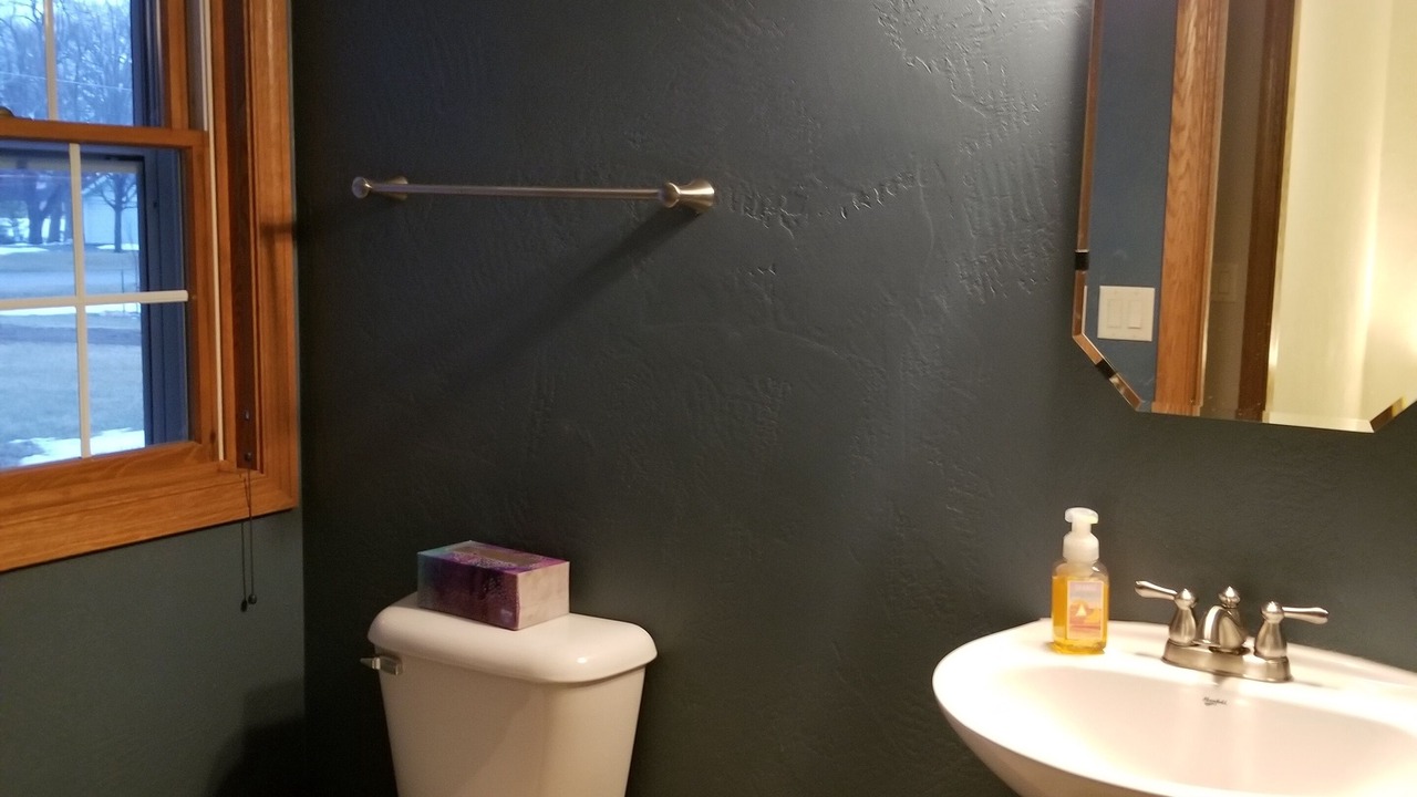 Photo of Bathroom in Black Wolf