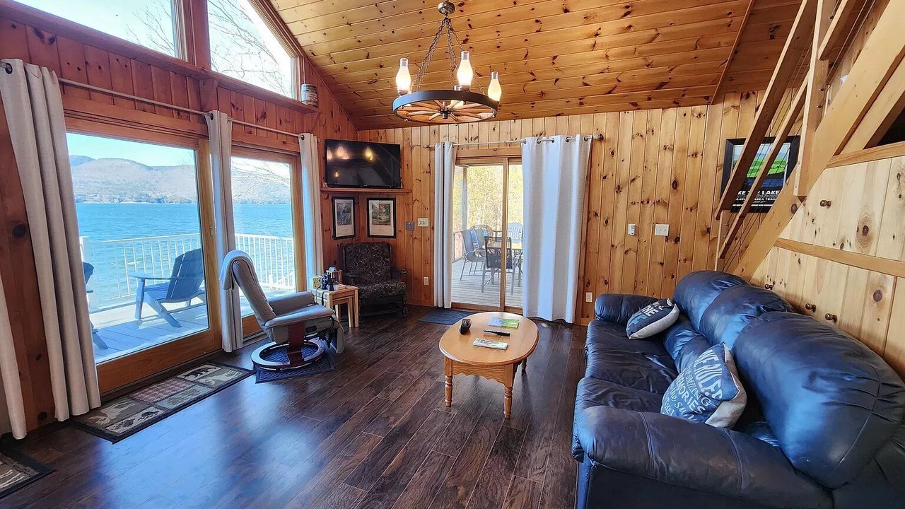 Photo of Livingroom in Willsboro