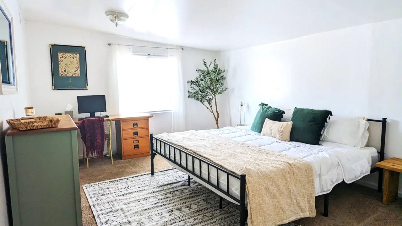 Photo of Bedroom in Lapeer
