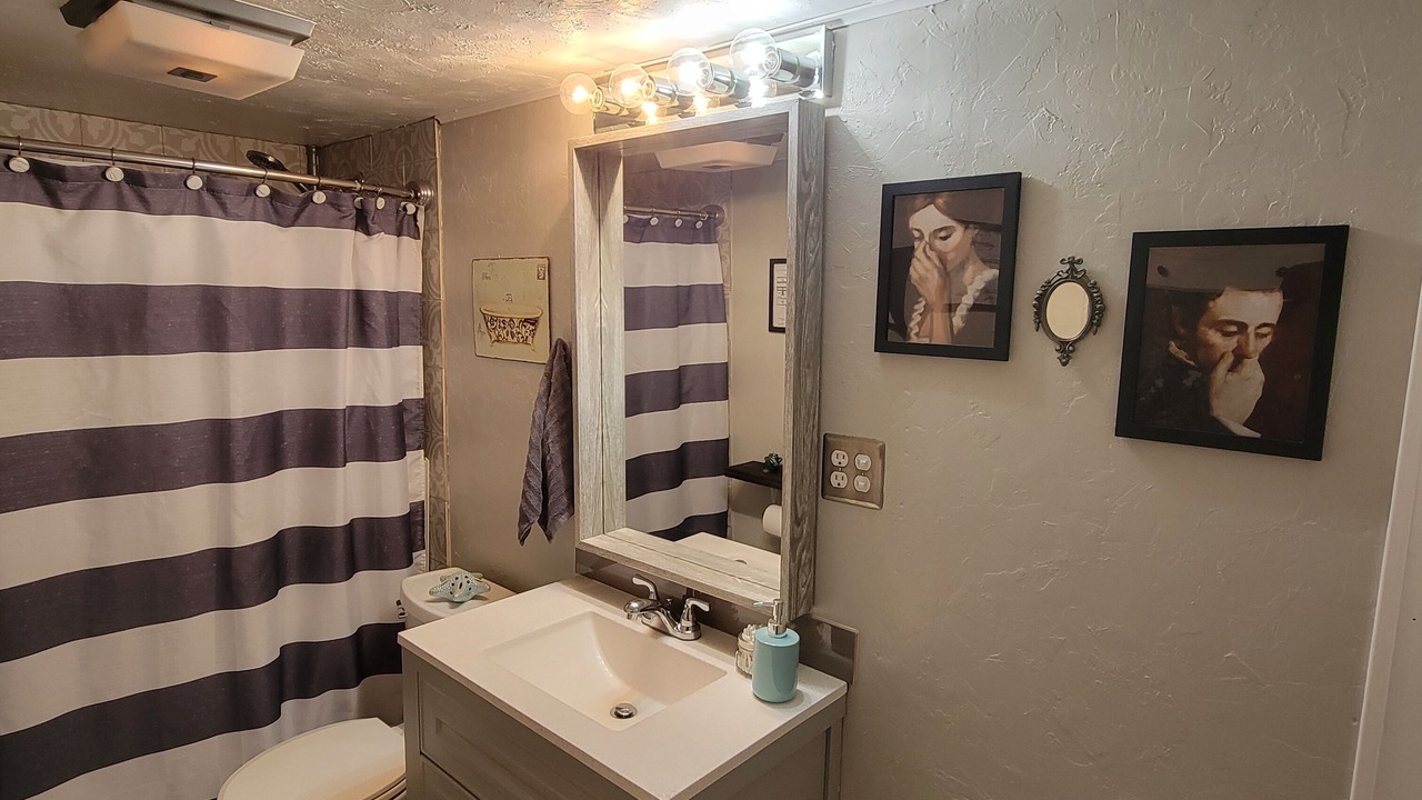 Photo of Bathroom in Cascade