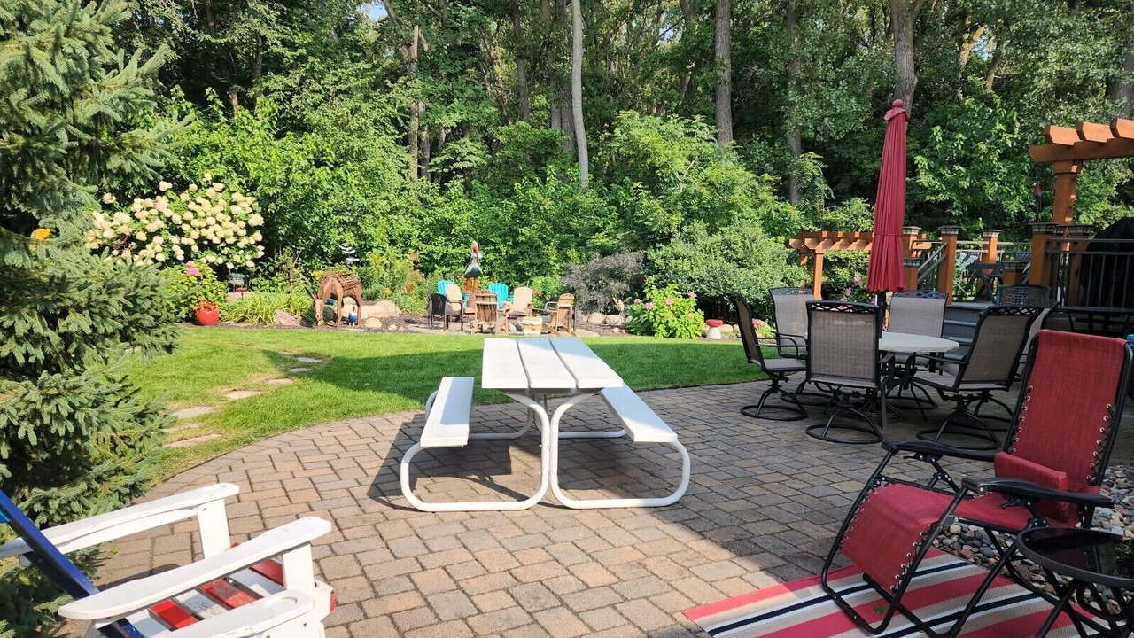 Photo of Outdoor in Burnsville