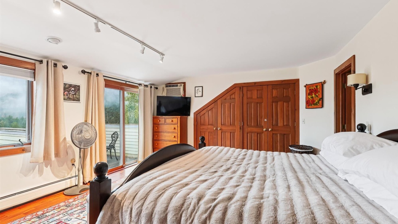 Photo of Bedroom in Stowe Hollow