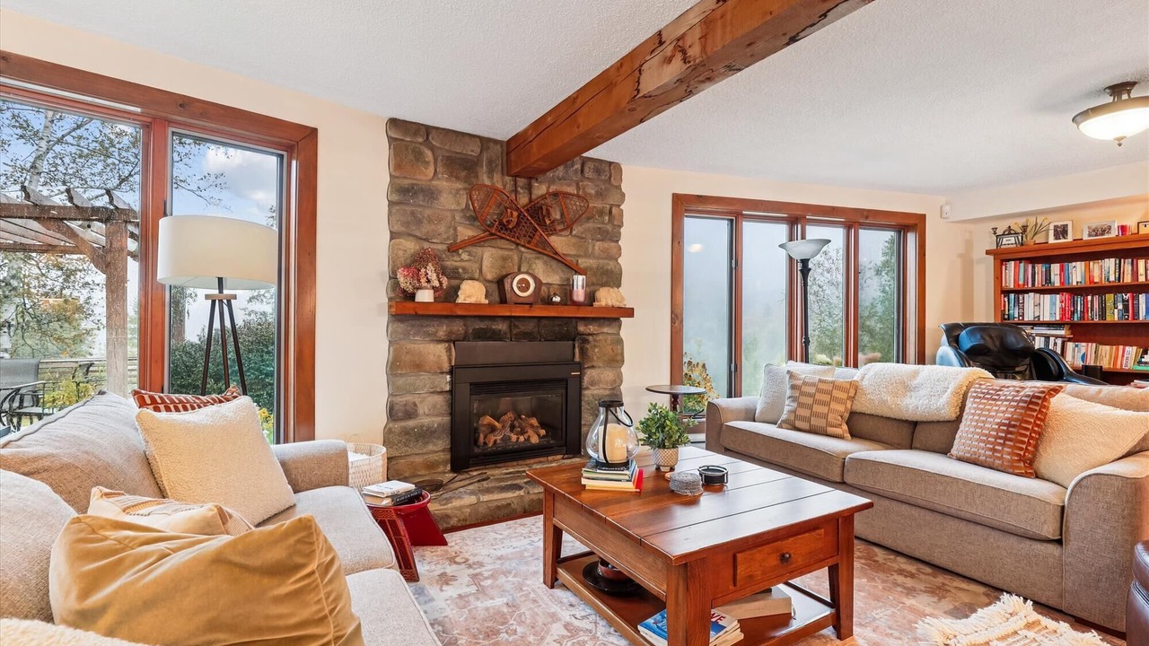 Photo of Livingroom in Stowe Hollow