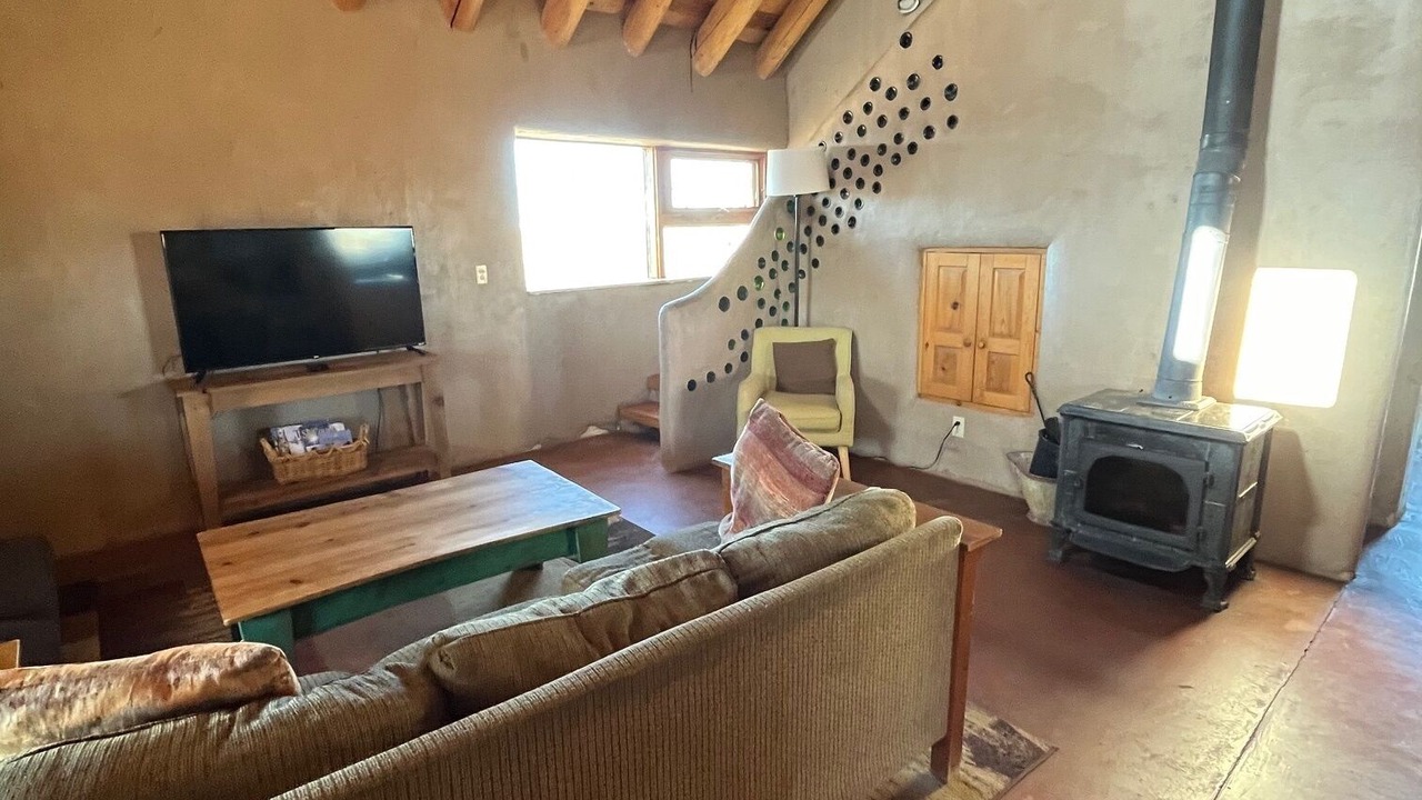 Photo of Livingroom in Taos