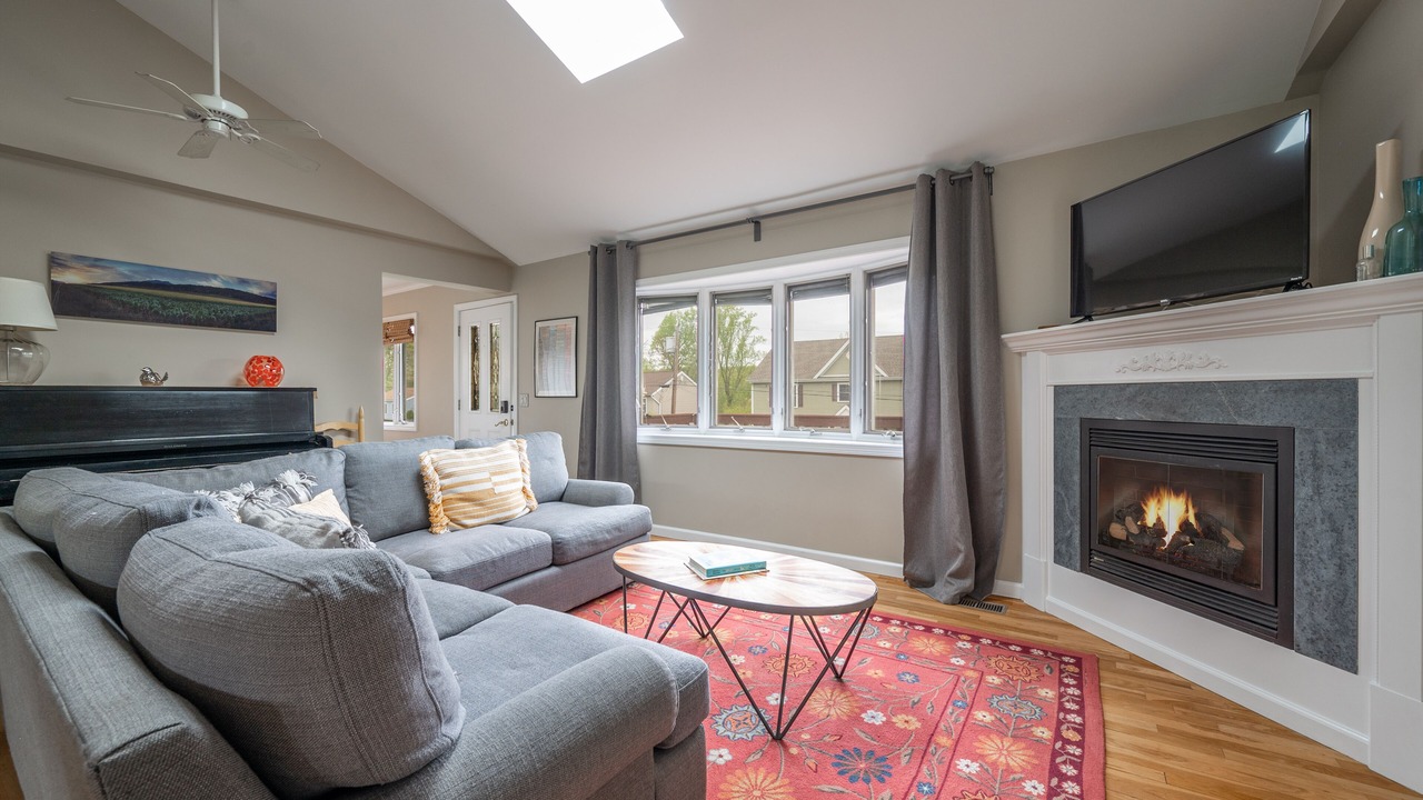 Photo of Livingroom in Brookfield